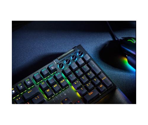 Razer BlackWidow V4, vihreä kytkin, mekaaninen, SWE, musta - näppäimistö