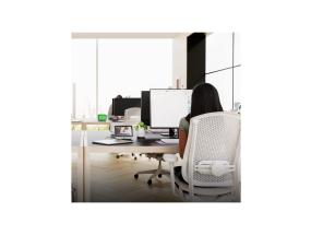 LOGI Essential for Flex Desks Kolme vuotta