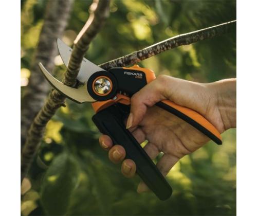 Fiskarsin X-sarjan PowerGear L P961 (1057175) ohitusleikkuri