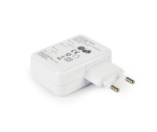 LATURI USB UNIVERSAL VALKOINEN/4PORTTI EG-U4AC-02 GEMBIRD