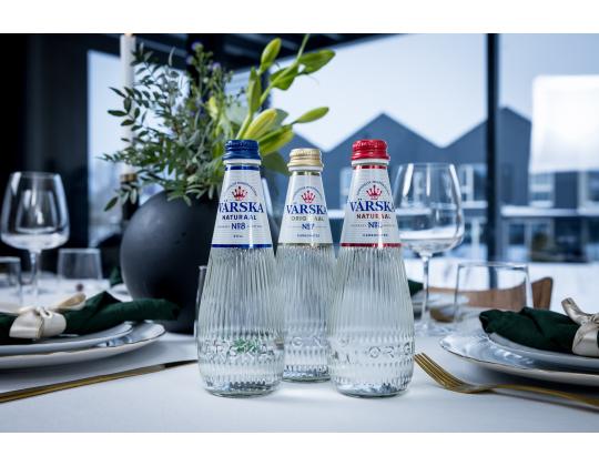 Kivennäisvesi FRESH Natural 0,33L hiilihapottomassa lasipullossa
