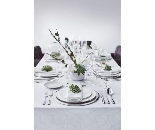 30-osainen ruokailuvälinesarja WMF Premier (6 hengelle)