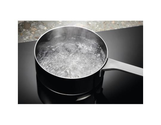 Electrolux, leveys 83 cm, kehyksetön, musta - Integroitu induktioliesi liesituulettimella